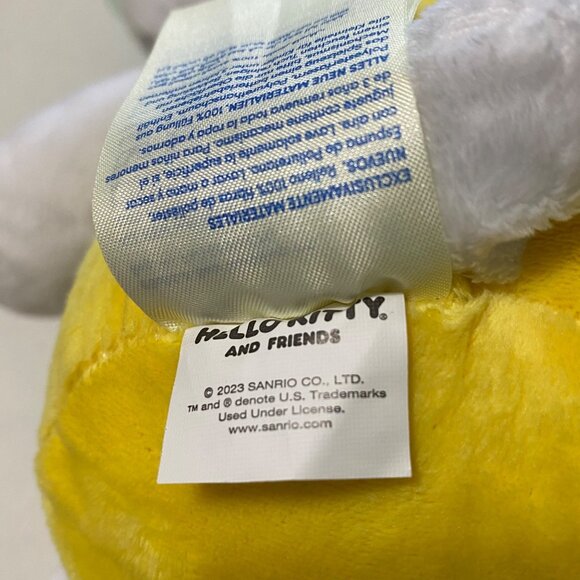 Build a Bear Sanrio Spring Gingham Hello Kitty 18" Plush with Top and Skirt - Picture 11 of 12